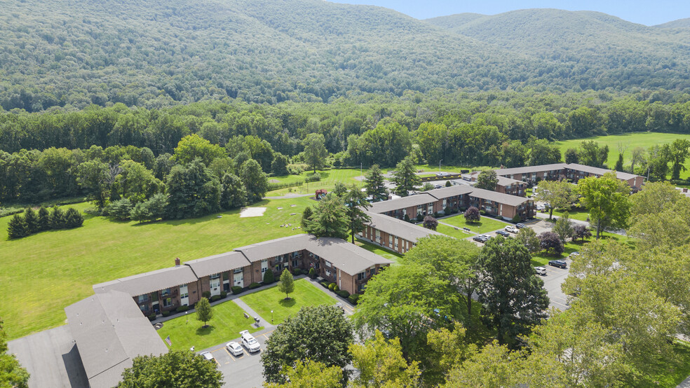 Primary Photo - Mountainview Garden Apartments