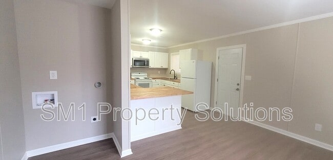 Building Photo - 2 Atlas Ct