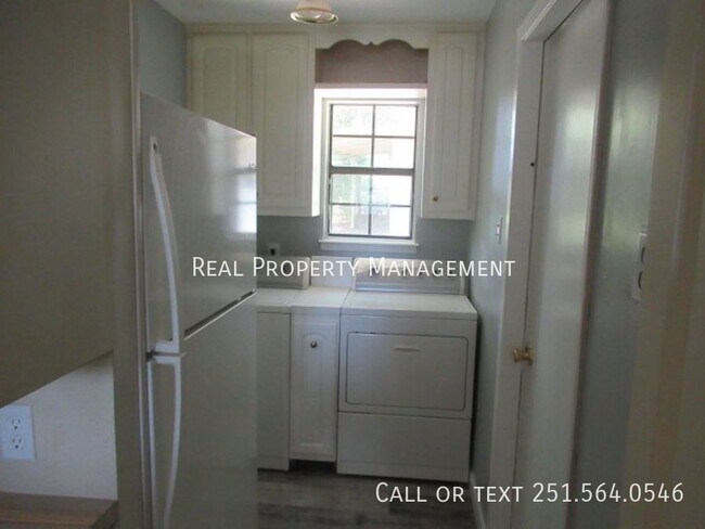 Building Photo - 123 Windsor Ct