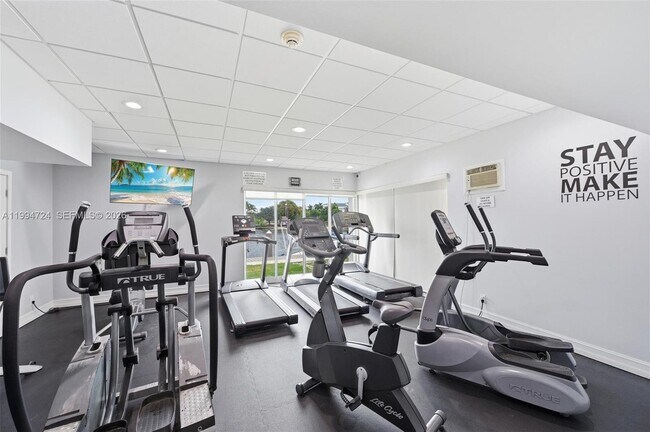 Building Photo - 1170 N Federal Hwy