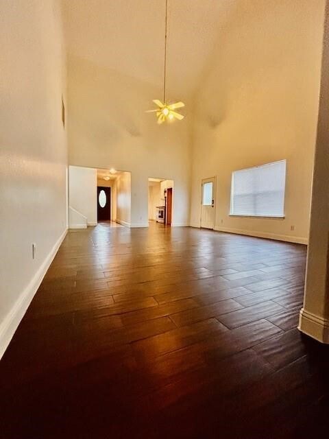 Building Photo - 23915 Floragate Dr