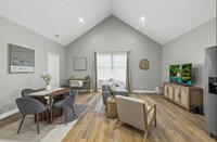 Building Photo - 2825 Macpherson Ave