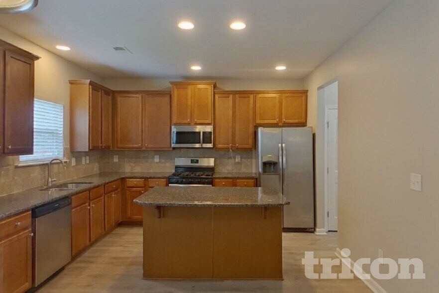 Building Photo - 5702 Pahaska Ct