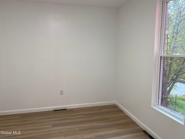 Building Photo - 13 Kimball St
