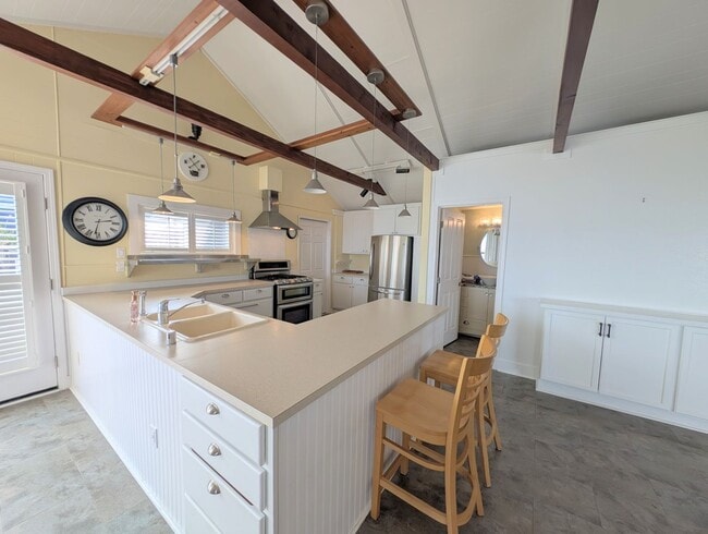 Building Photo - A Storybook Dream in Kingston, Available Now! Lowbank Waterfront, Beach Access, Panoramic Views &...