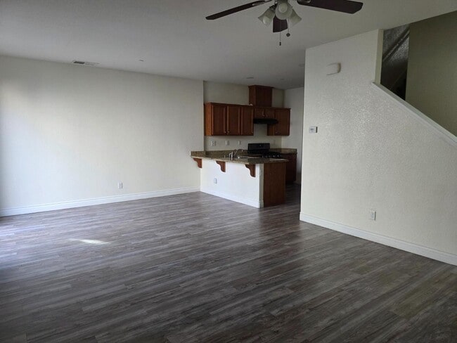 Building Photo - 8917 Robbins Rd