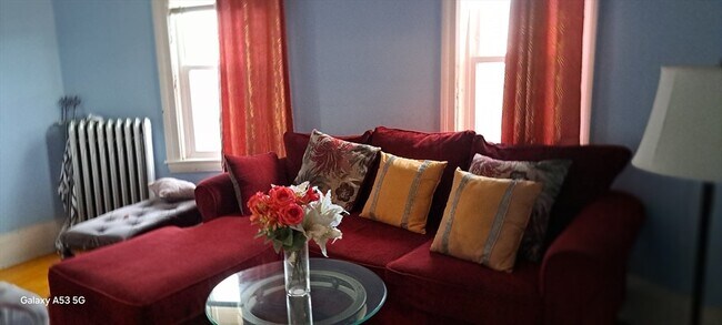 Building Photo - 30 Pattison St