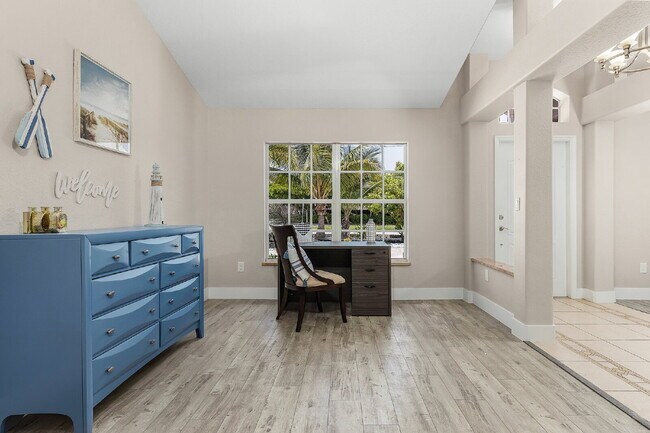Building Photo - 2211 Surfside Blvd