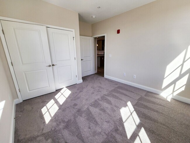 Building Photo - 836 Goswell Dr