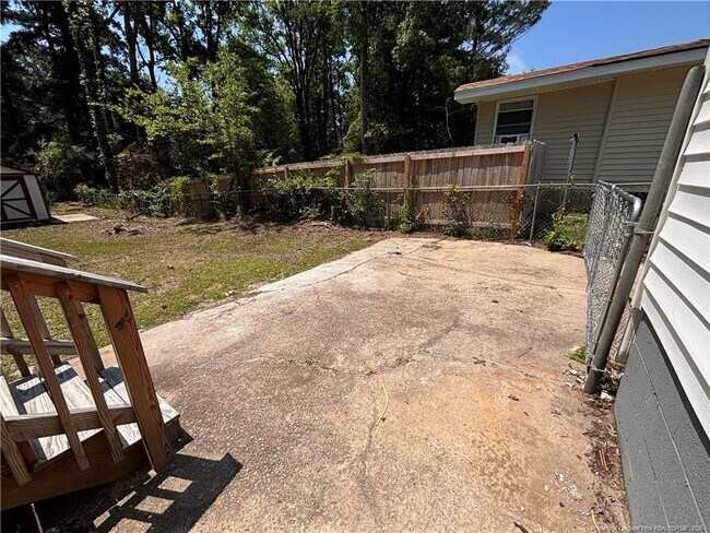 Building Photo - 929 Fleetwood Dr