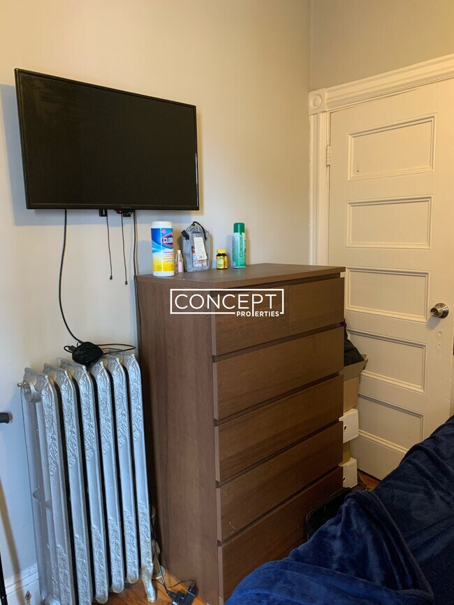 Building Photo - 900 Mass Ave. Unit 8CP