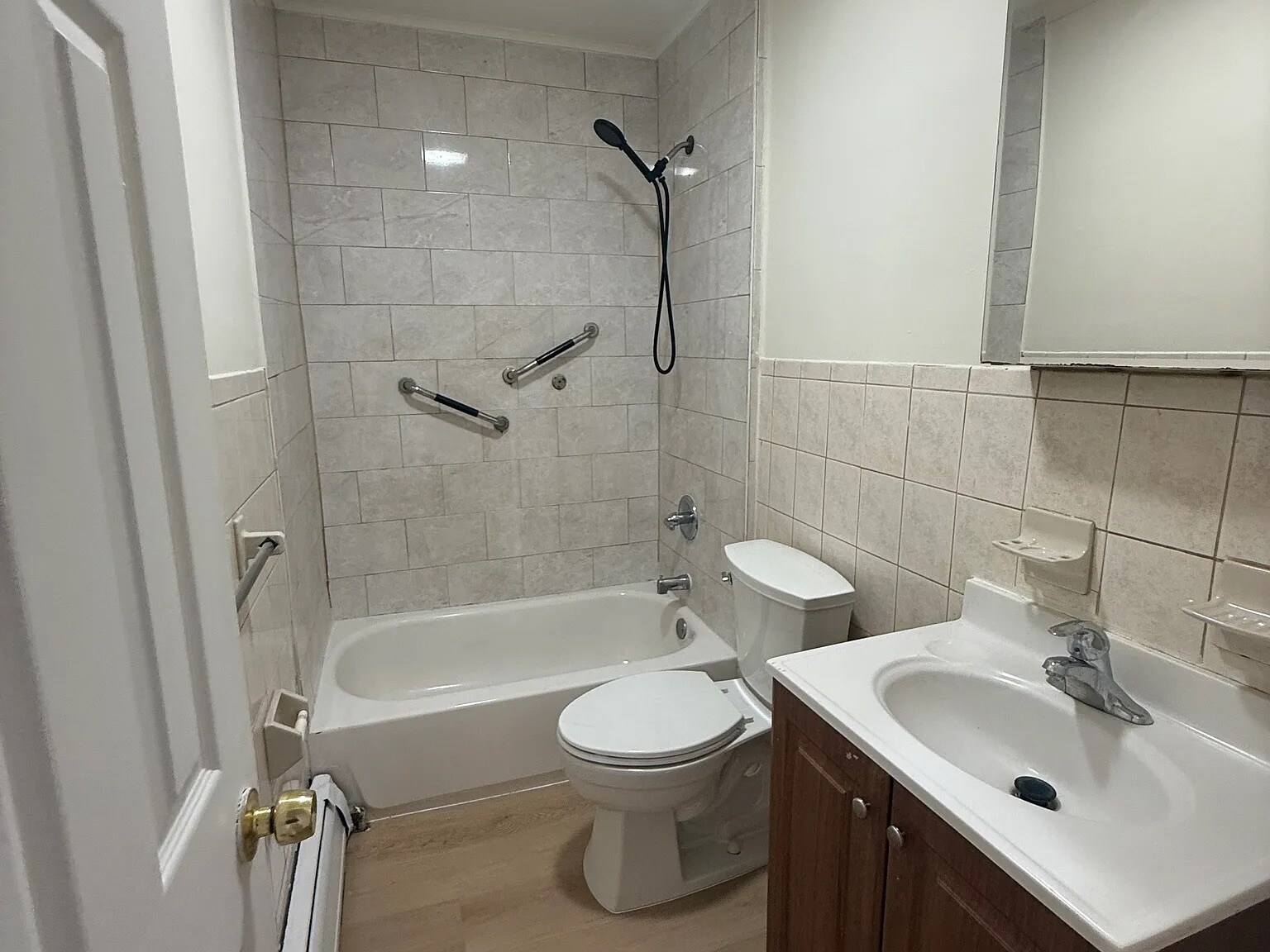 Building Photo - 818 Communipaw Ave