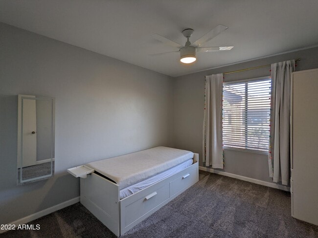 Building Photo - 10044 N 39th Ln