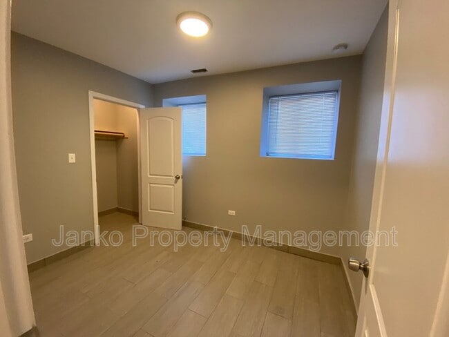 Building Photo - 5700 S Wabash Ave