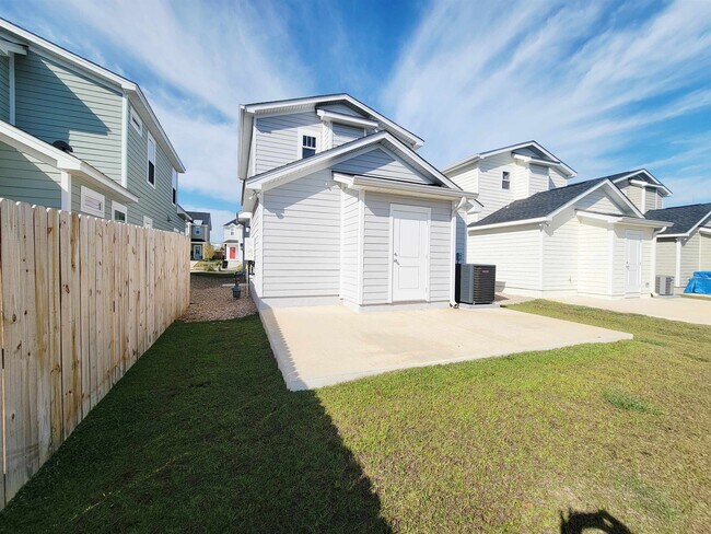 Building Photo - 1367 Landon Hills Dr