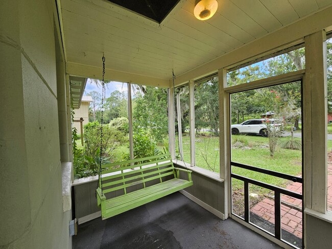 Building Photo - 2 Bedroom/2 Bath home near Duck Pond and Citizens Field