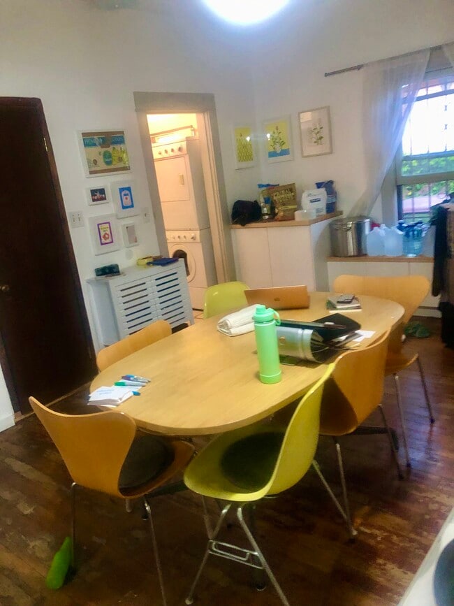 Dining area - 804 Venice Blvd
