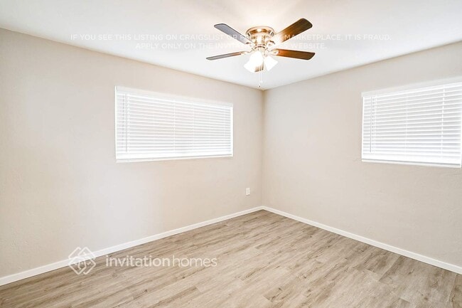 Building Photo - 415 Cheyenne Dr