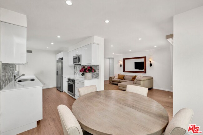 Building Photo - 4720 Park Granada