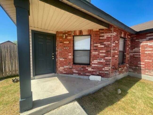 Building Photo - Price Change! Well-Maintained 3-Bedroom Home with Spacious Yard In NE San Antonio
