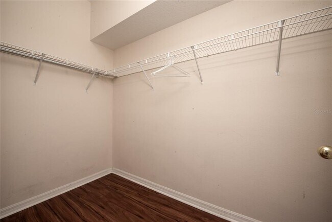 Building Photo - 170 Essex Pl
