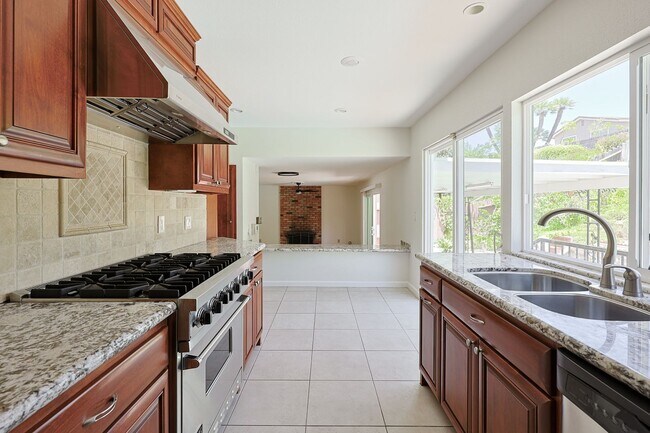 Building Photo - 4 Bed | 2.5 Bath Single-Family Home at the Base of Cowles Mountain