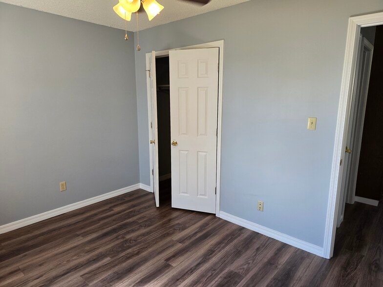 Building Photo - 1414 E O St