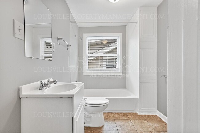 Building Photo - 4143 W Market St