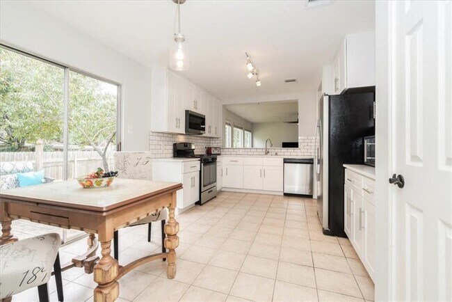 Building Photo - 20805 Jumpers Delight Ln