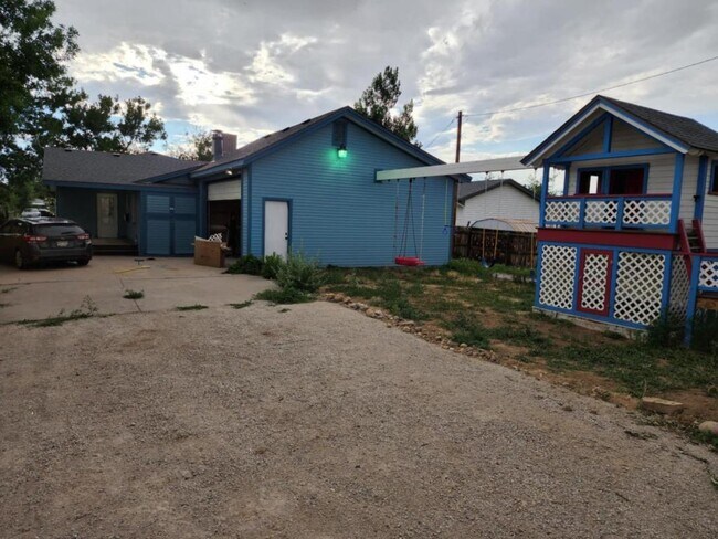 Building Photo - 530 2nd St