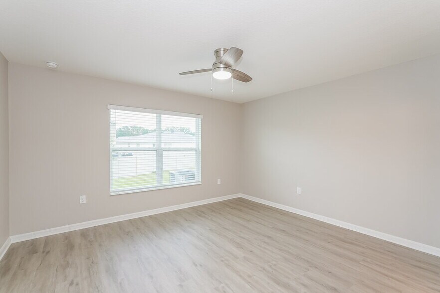 Building Photo - 7601 Muscovy Dr
