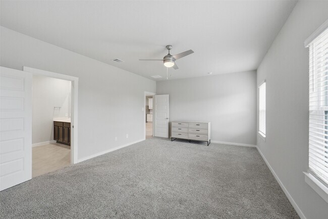 Building Photo - 28922 Yulee Mill Dr