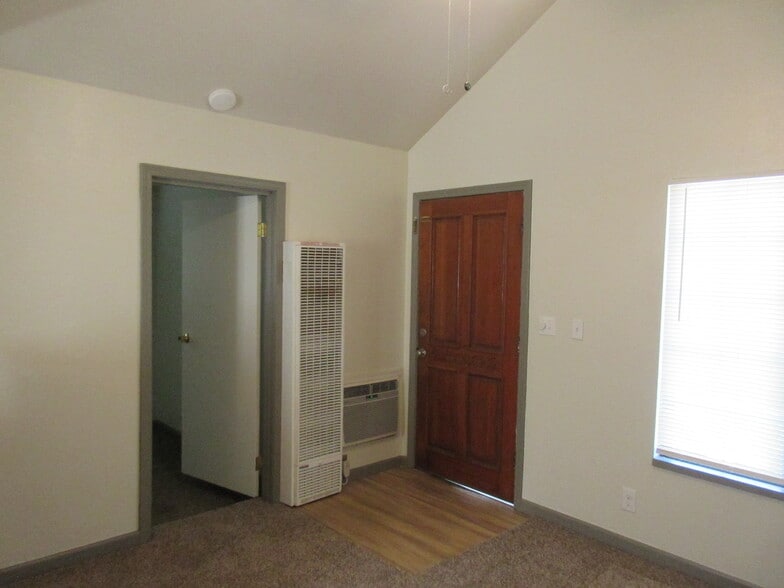 Building Photo - 3836 La Mesa Ave
