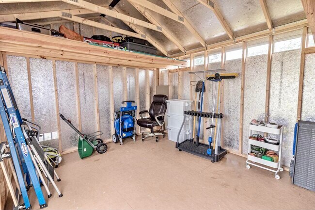 Building Photo - 9209 Ridge Rd