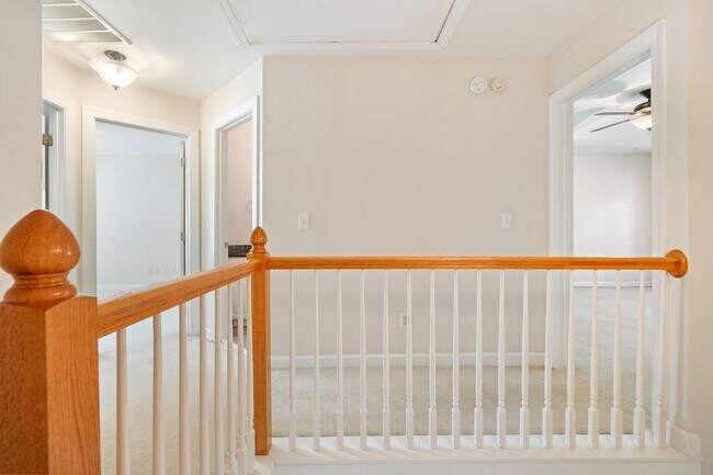 Building Photo - Southern Village Townhome available in early August
