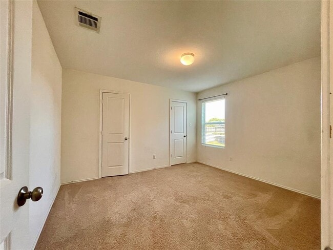 Building Photo - 112 Wind Flower Ln