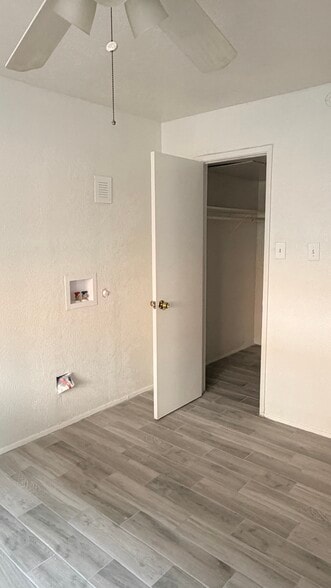 Building Photo - 8057 Meadow Rd