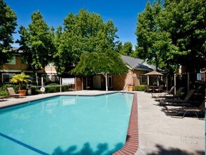 Building Photo - Crossroads