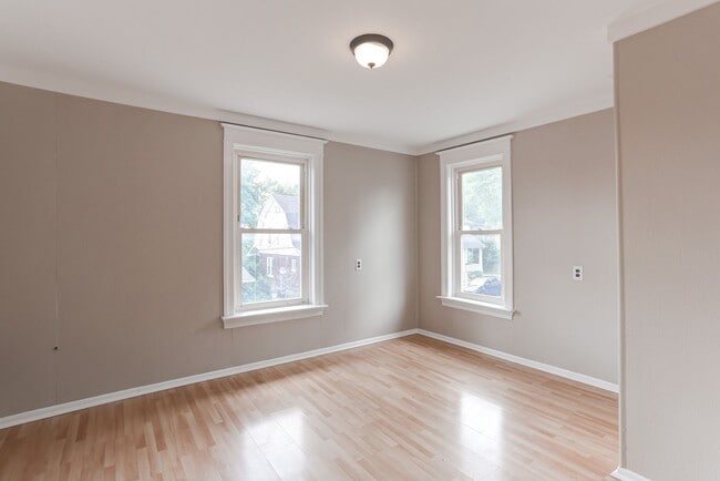 Building Photo - Four bedroom, two bathroom home
