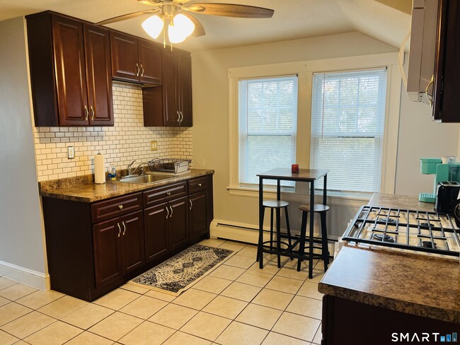 Building Photo - 23 Konstin Pl