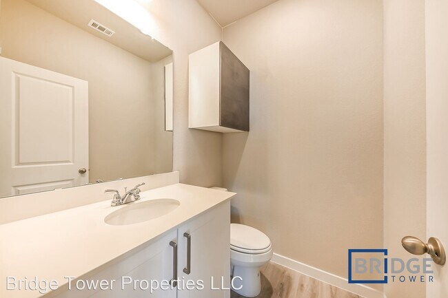 Building Photo - 4 br, 2.5 bath House - 4072 Dayton Drive