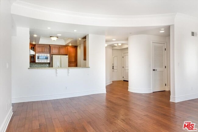 Building Photo - 12026 Hoffman St