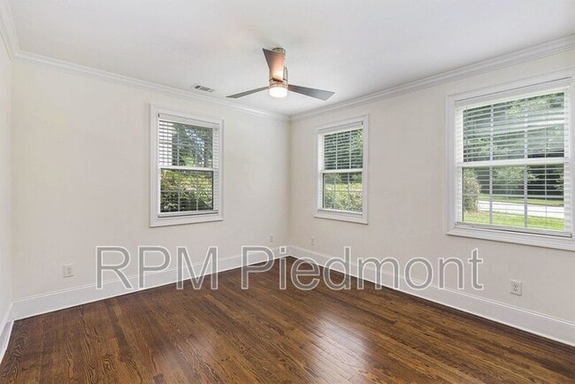 Building Photo - 1355 Westview Dr SW