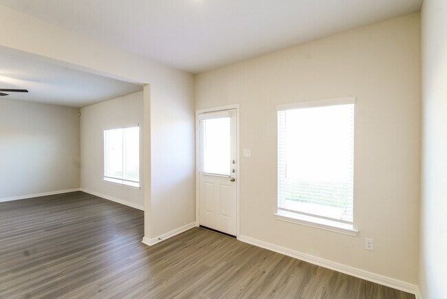 Building Photo - 413 Mystic Slopes Dr