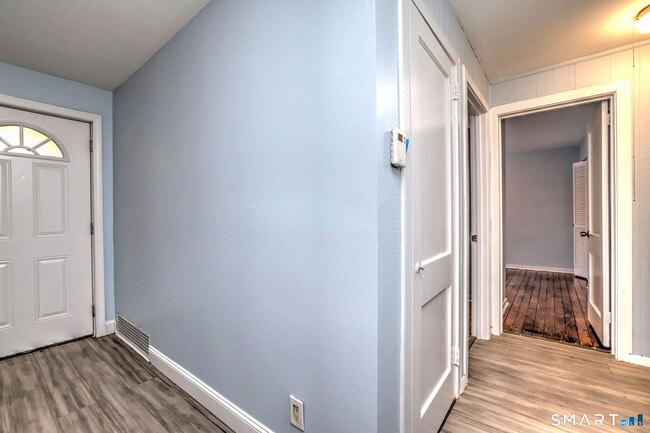 Building Photo - 106 Higbie Dr