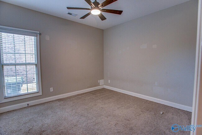 Building Photo - 115 Aedre Wy