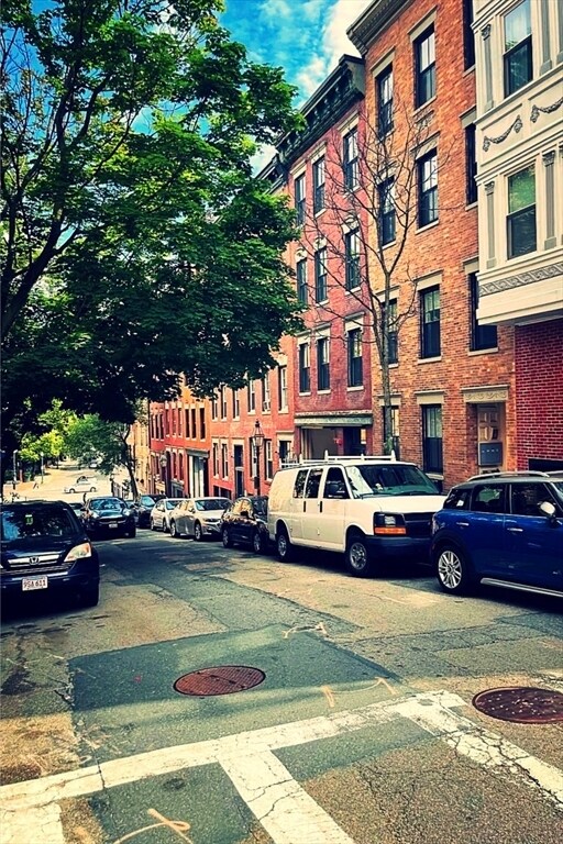 Building Photo - 17 Grove St