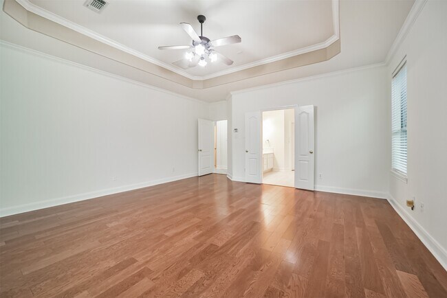 Building Photo - 14015 Falcon Heights Dr
