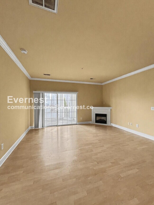 Building Photo - 7232 Althorp Way