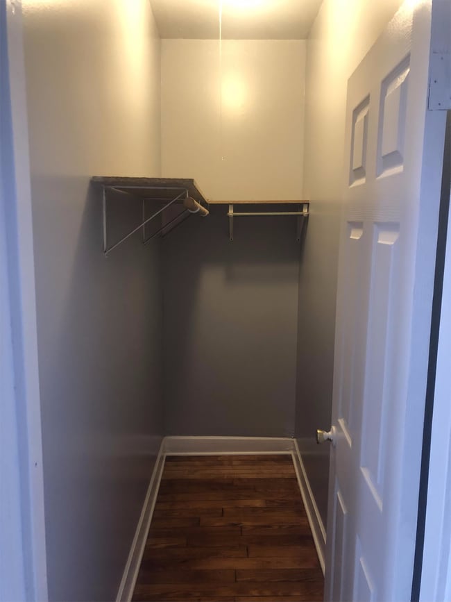 Building Photo - 1714 W 46th St